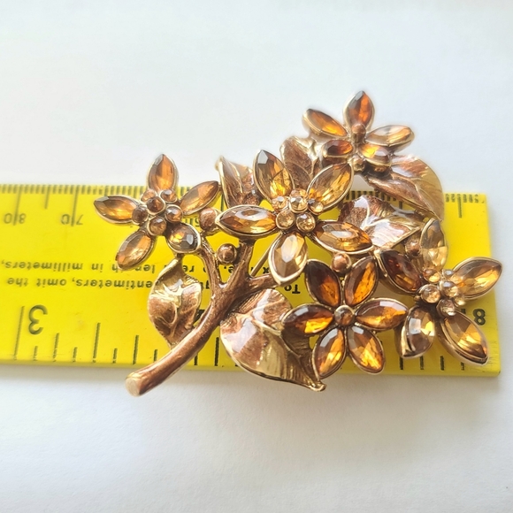 LC Flowers and Leaves with Gems Accents Brooch Gold Tone - Picture 5 of 6